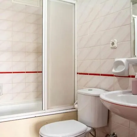 Flat With Centrally Location - Near The Attractions In Karsiyaka דירה איזמיר