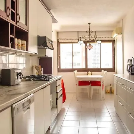 דירה Flat With Centrally Location - Near The Attractions In Karsiyaka איזמיר