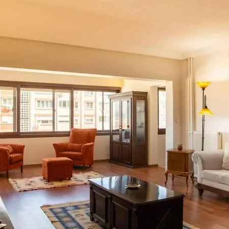 Flat With Centrally Location - Near The Attractions In Karsiyaka דירה איזמיר