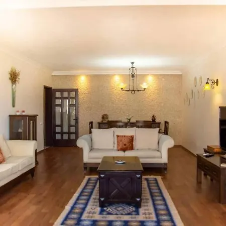 Flat With Centrally Location - Near The Attractions In Karsiyaka Apartamento
